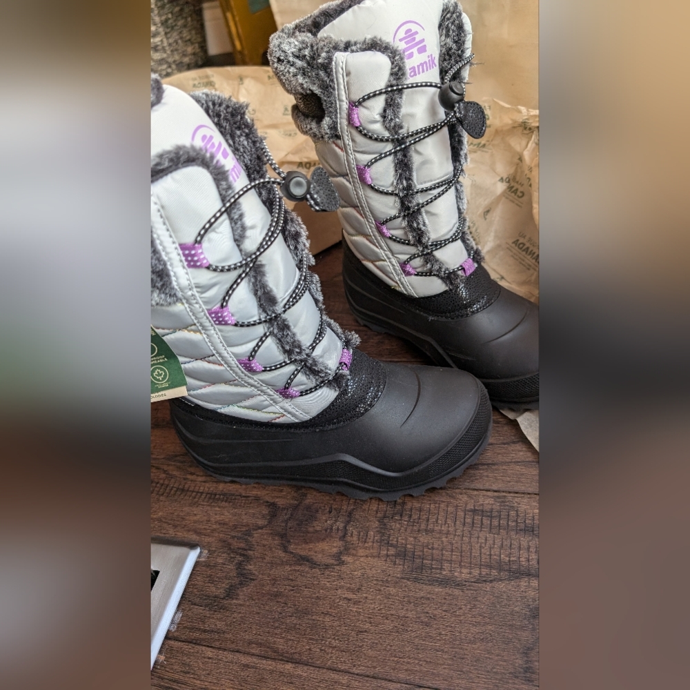 Size 2 | NWB I Kamik Winter Boot